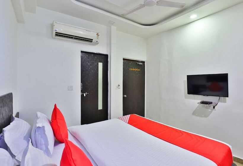 בית מלון כפרי Mid Way Inn