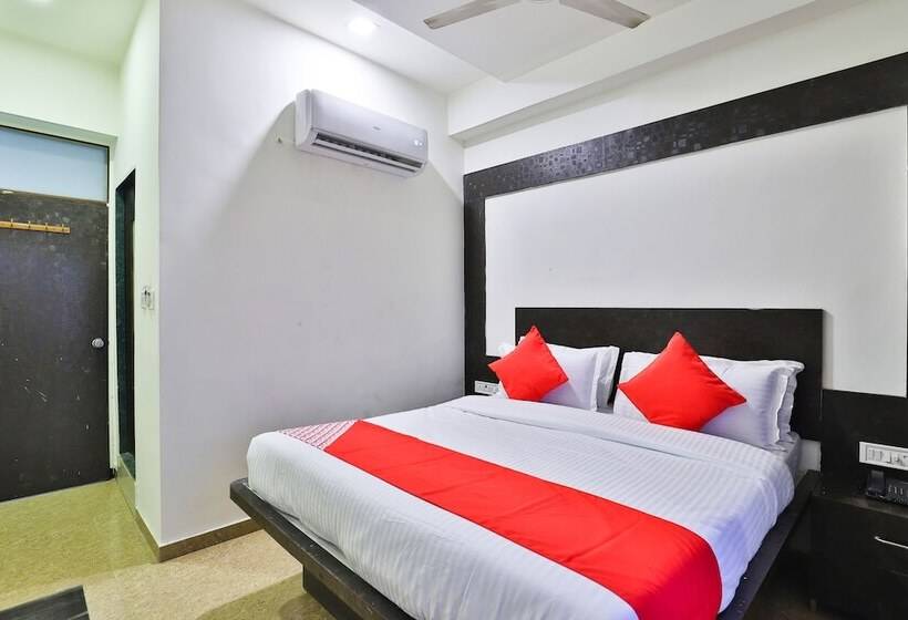 בית מלון כפרי Mid Way Inn