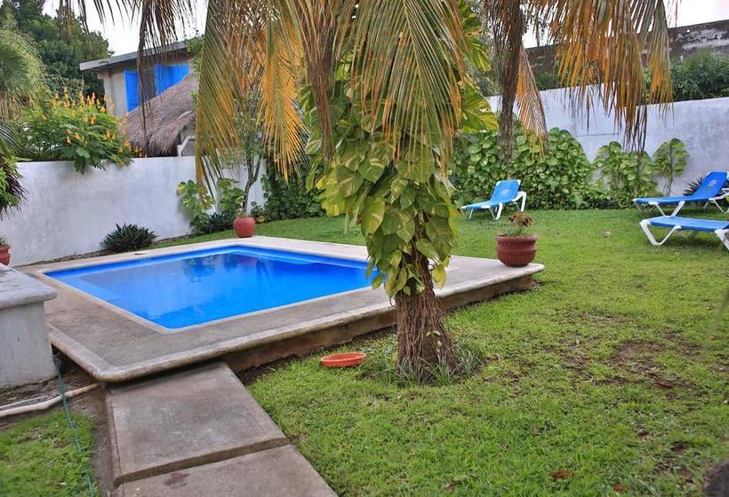 בית מלון כפרי Sun Suites Cozumel