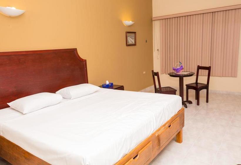 בית מלון כפרי Sun Suites Cozumel