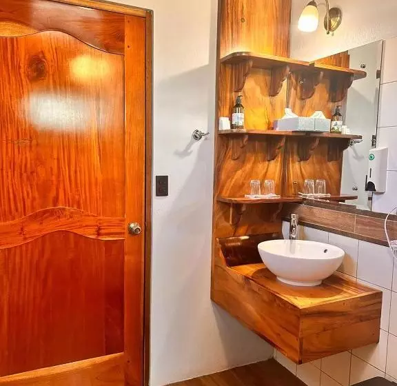 هتل Trópico Monteverde