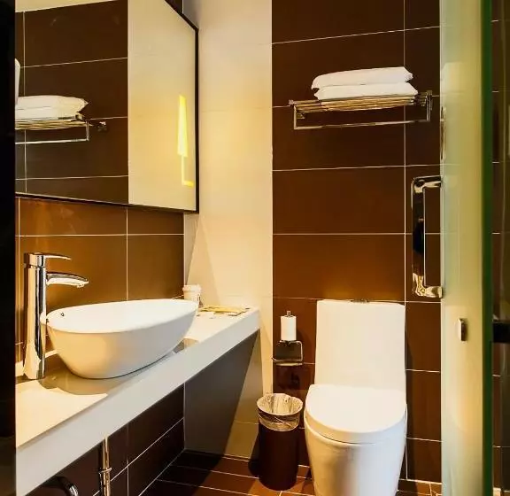 Iu Hotel Guangzhou Sports Center Stadium Linhe West Metro Station