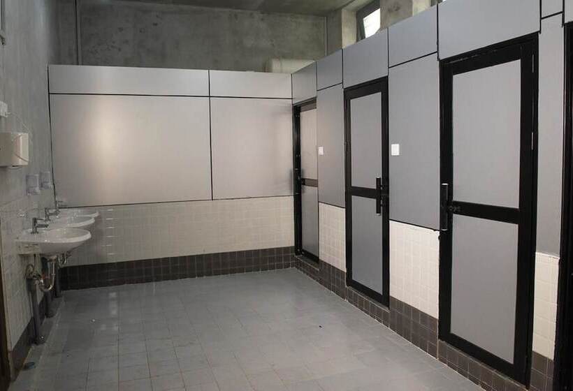 Shwe Yo Vintage Hostel