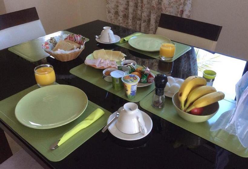 تختخواب و صبحانه Cocotal Bavaro 460