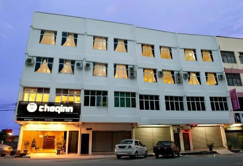 هتل Cheqinn