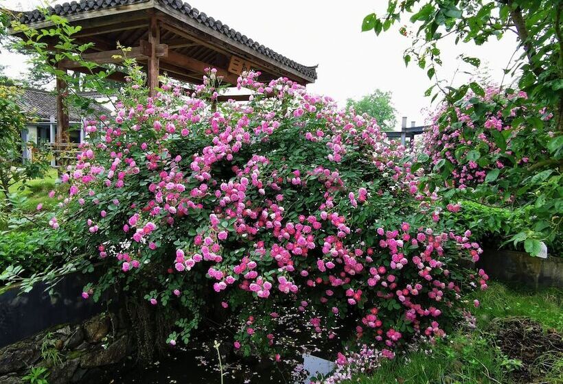 リゾートホテル Huangshan Huizhou Creek Villa