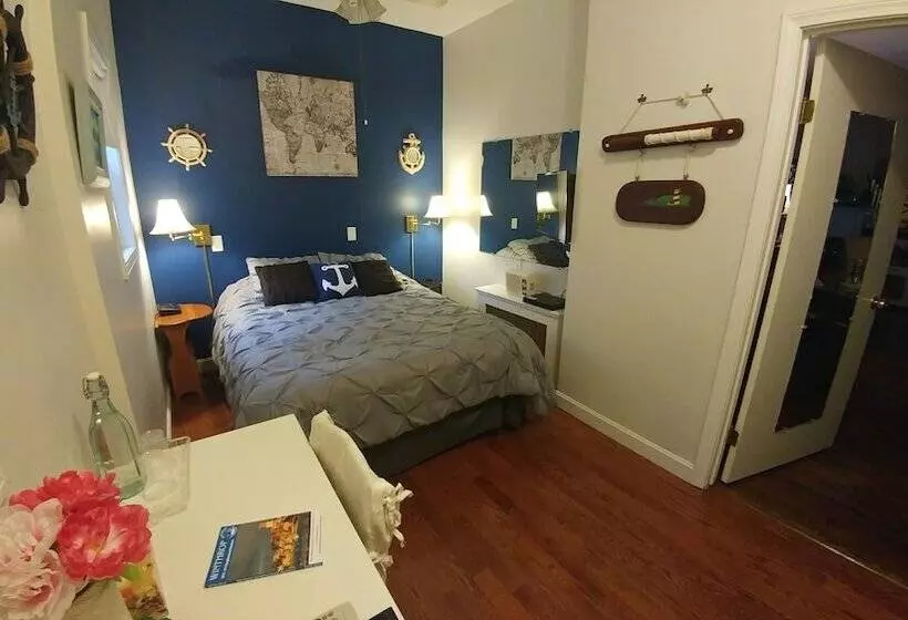 Château Sur Mer Bed & Breakfast