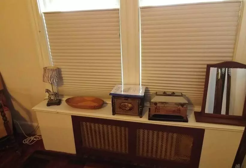 Château Sur Mer Bed & Breakfast