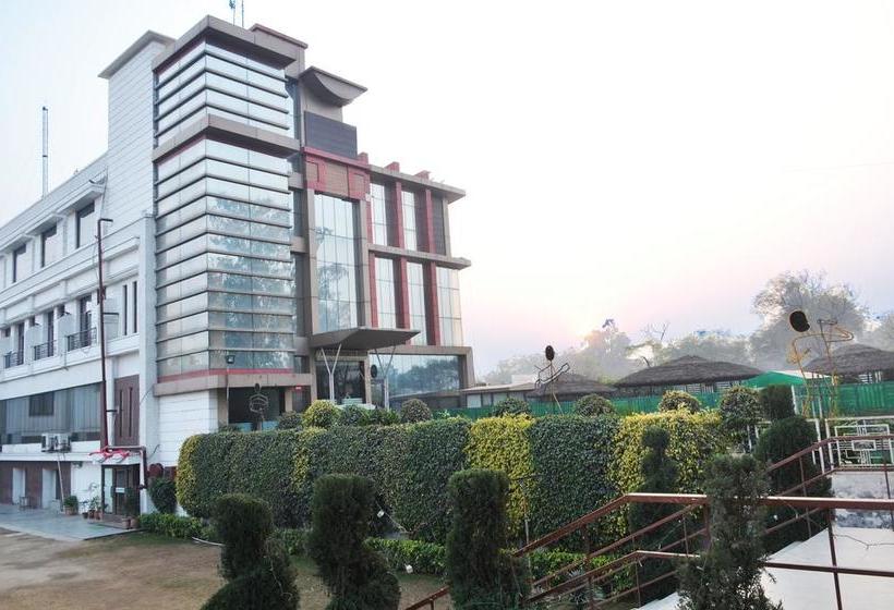 בית מלון כפרי Ajuba Residency