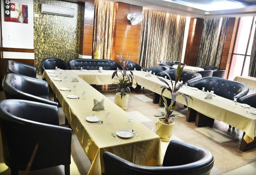 בית מלון כפרי Ajuba Residency