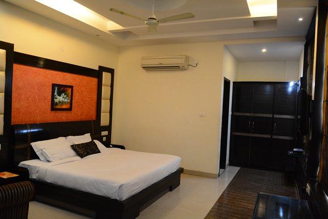 בית מלון כפרי Ajuba Residency