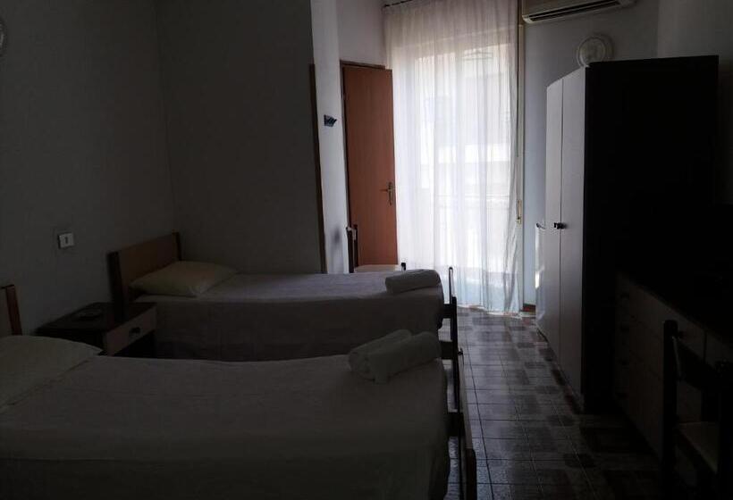 فندق Albergo Europa