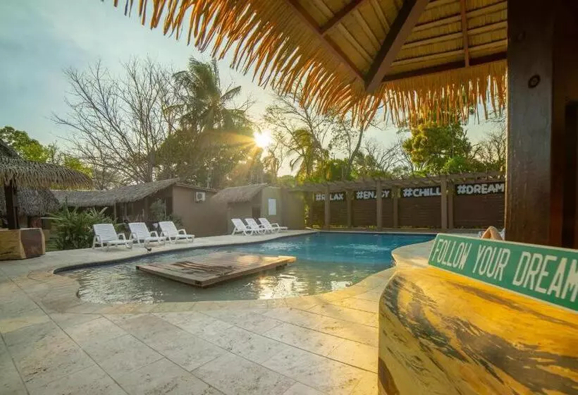 ホテル Las Hamacas