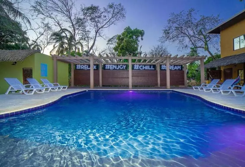 ホテル Las Hamacas