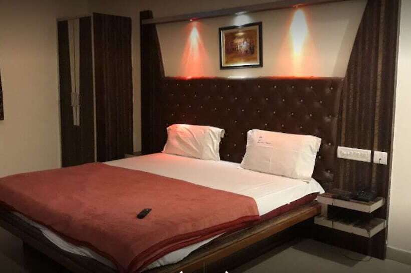 酒店 Meridian Palace