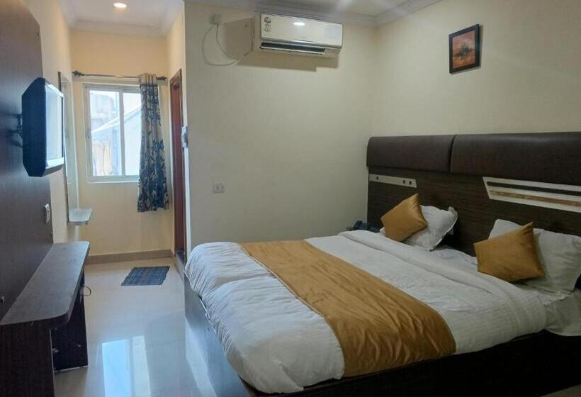 酒店 Meridian Palace