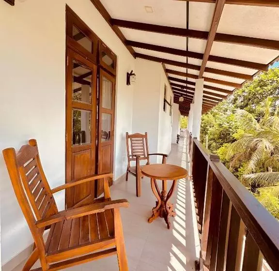 Hotel Riverwood Villa