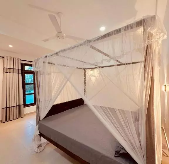 Hotel Riverwood Villa