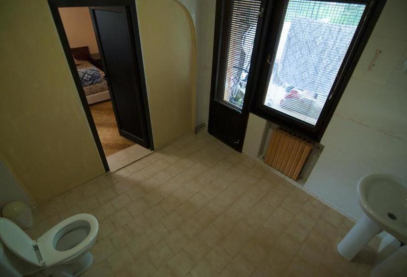 בית מלון כפרי Snow Heaven