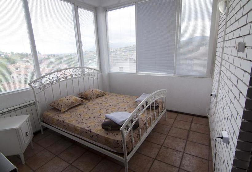 בית מלון כפרי Snow Heaven