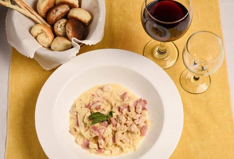 La Tour Hotel Boutique