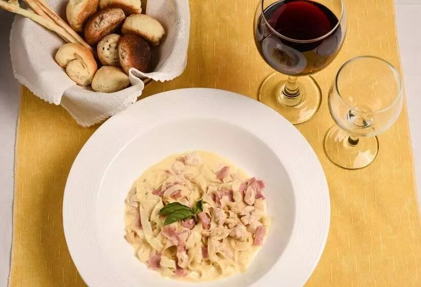 La Tour Hotel Boutique