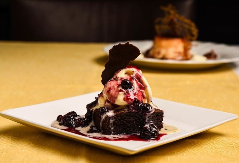 La Tour Hotel Boutique