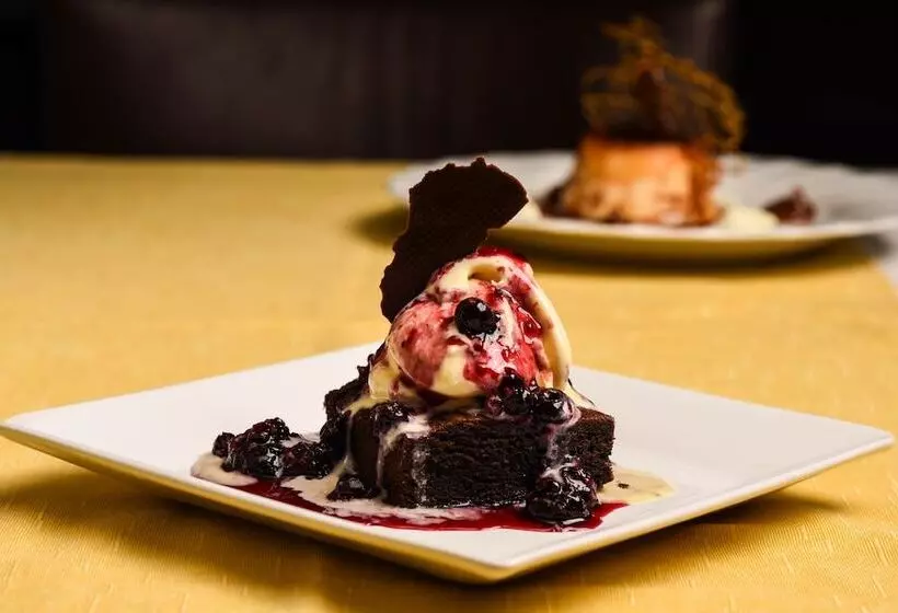 La Tour Hotel Boutique