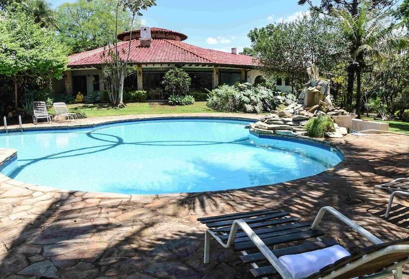 La Tour Hotel Boutique