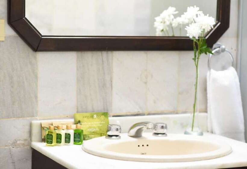 La Tour Hotel Boutique