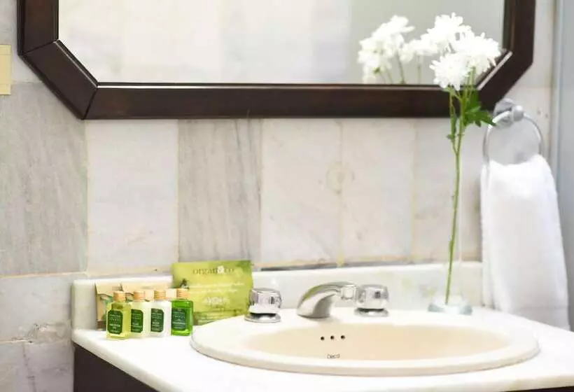 La Tour Hotel Boutique