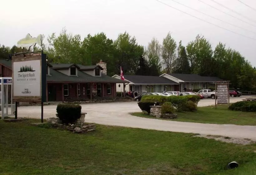 Motelli The Spirit Rock Outpost & Lodge