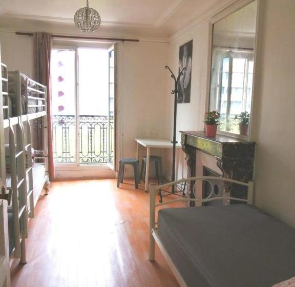 Hostel L & D Chambre D Hôte