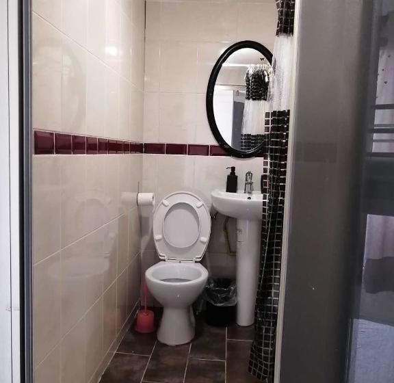 Hostel L & D Chambre D Hôte