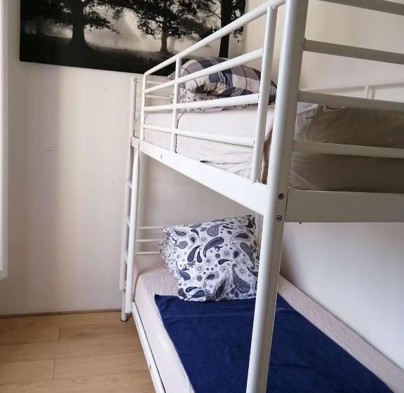 Hostel L & D Chambre D Hôte