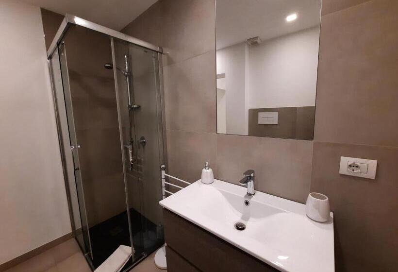 تختخواب و صبحانه Antares Rooms And Suites