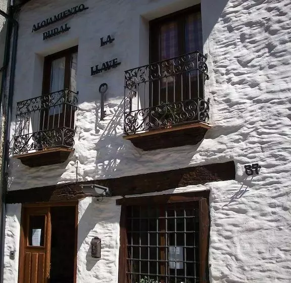 Bed and Breakfast Casa Rural La Llave
