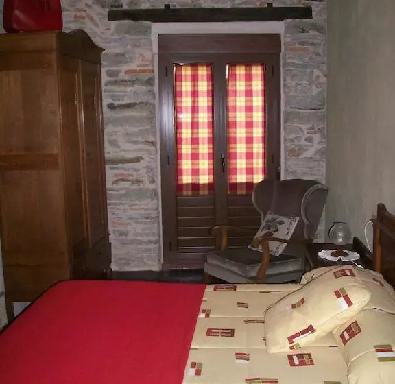 Bed and Breakfast Casa Rural La Llave