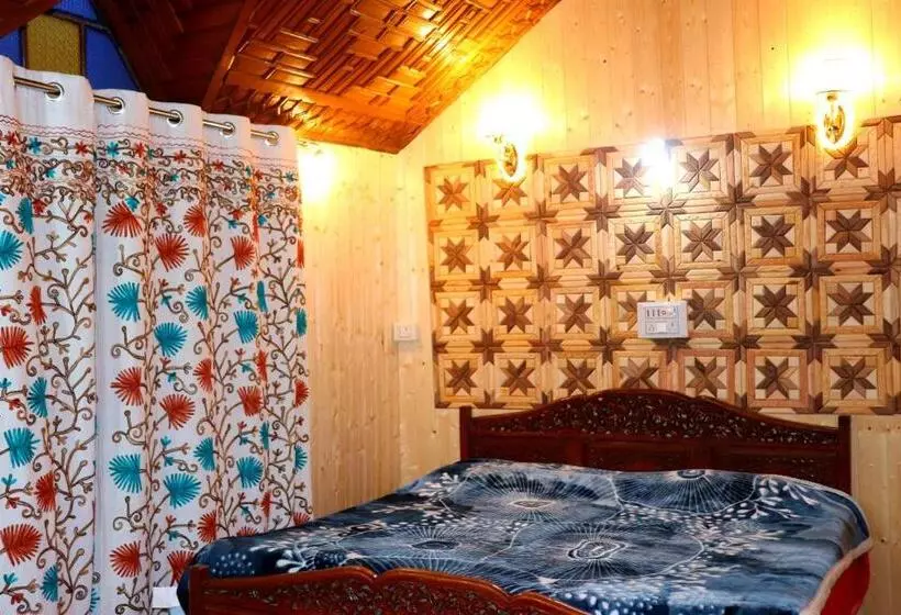 تختخواب و صبحانه House Boat New Pala Palace