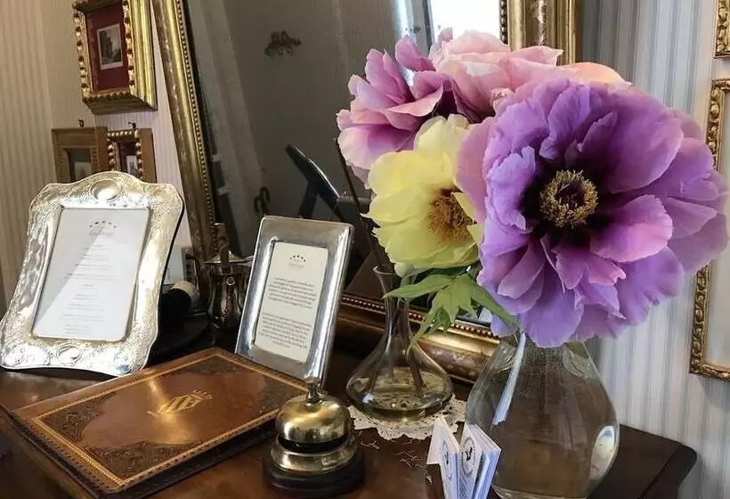 تختخواب و صبحانه Residenza Ambrogi