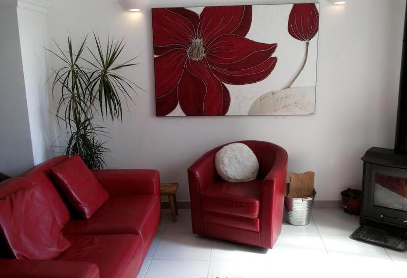 فندق فئة نجمة واحدة Casa Pego