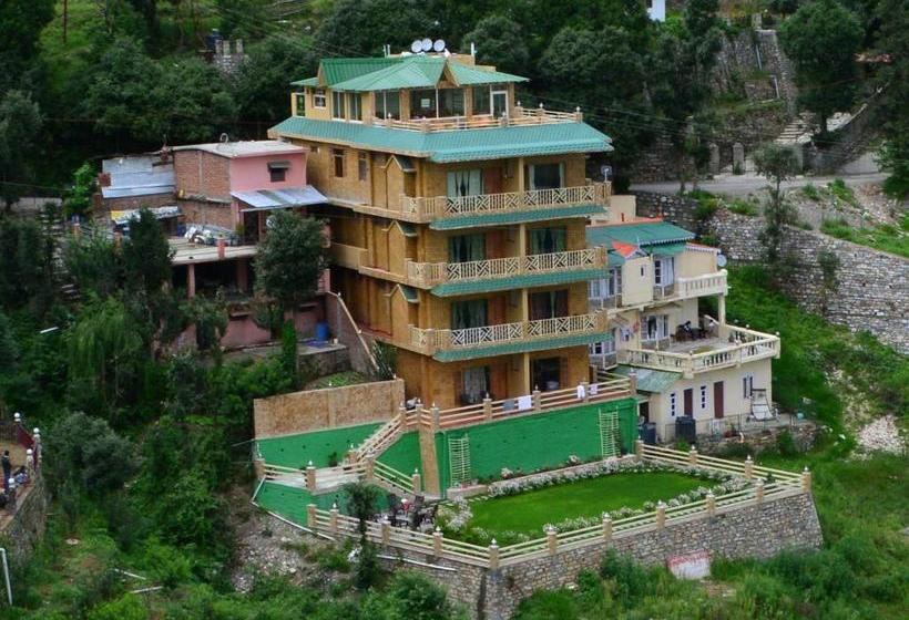 Hotel The Golden Peak,