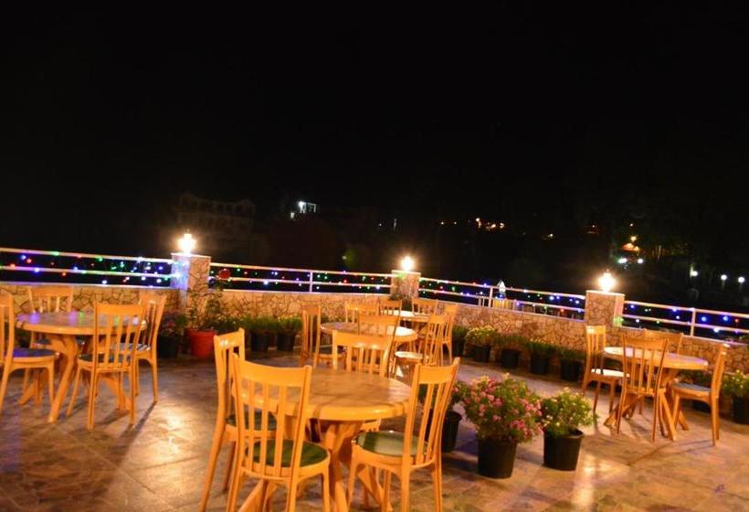 Hotel The Golden Peak,