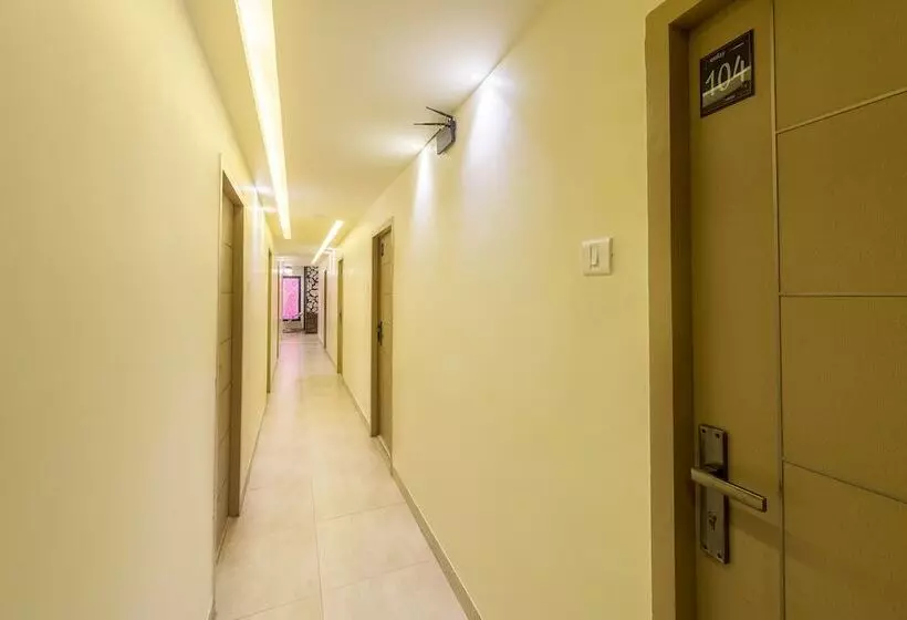 ホテル Treebo Nestlay Airport Alandur