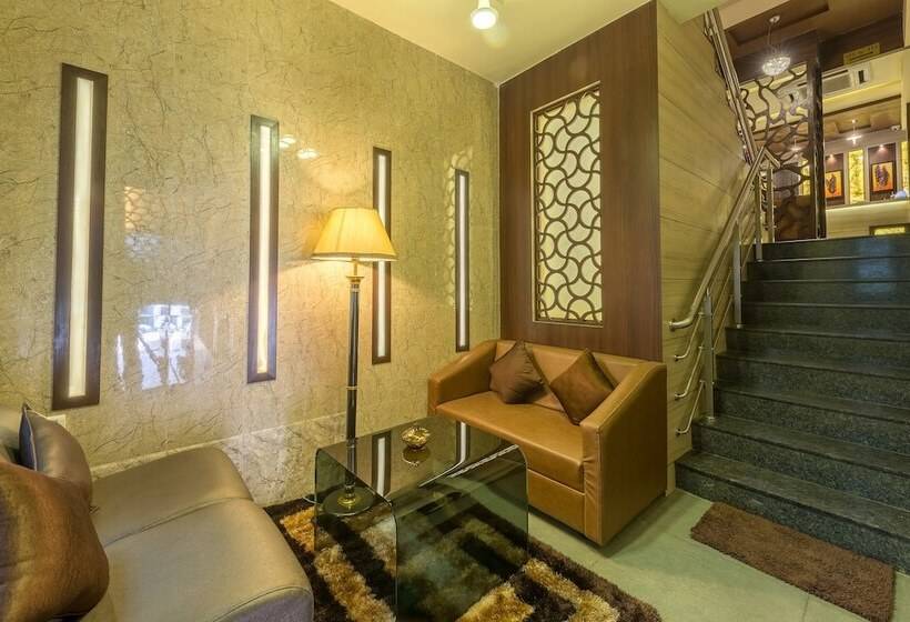 Hotel Treebo Nestlay Airport Alandur