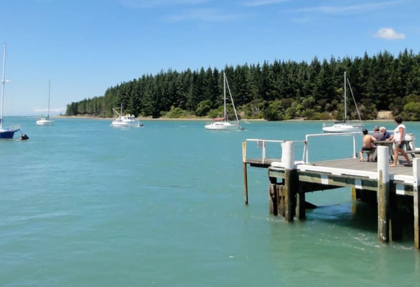 Greenwood Park Motel