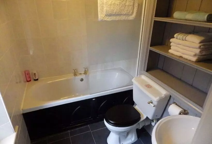تختخواب و صبحانه Ryvington Apartments