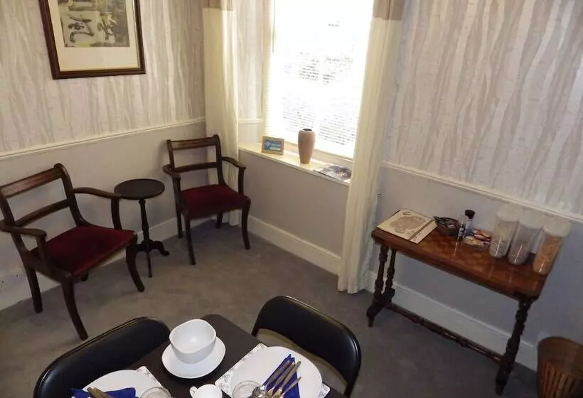 تختخواب و صبحانه Ryvington Apartments