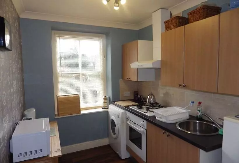 تختخواب و صبحانه Ryvington Apartments