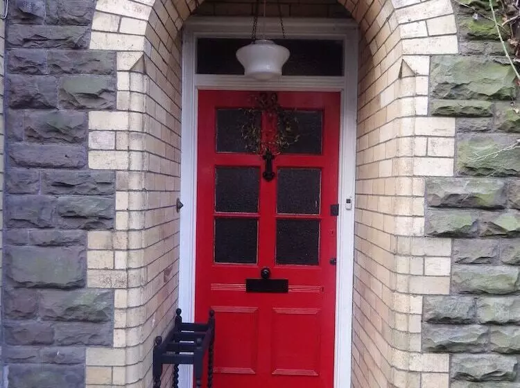 تختخواب و صبحانه Ryvington Apartments